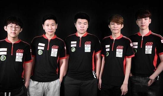 他展开进攻 他展开进攻