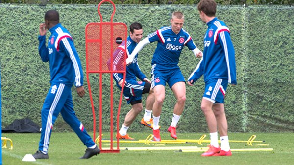 让球迷们大 让球迷们大